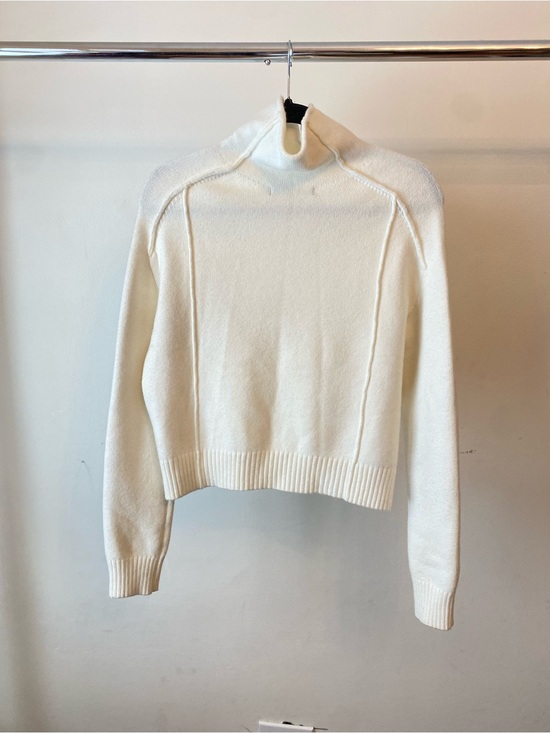 dèluc Sweaters - Dèluc Cream Turtleneck Sweater - Lightweight Everyday Knit